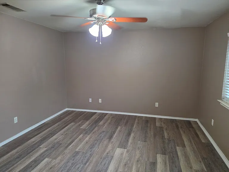1210 Saddle Dr — Photo 6
