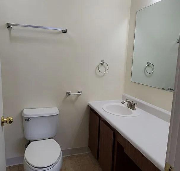 2500 Holiday Rd — Photo 11