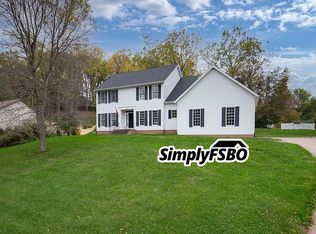 6860 Crow Creek Rd, Bettendorf, IA 52722