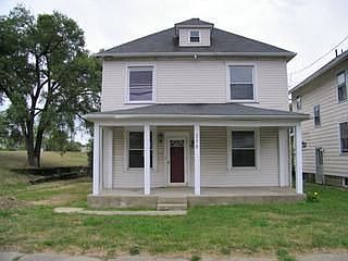 1st image of 235 Wood St