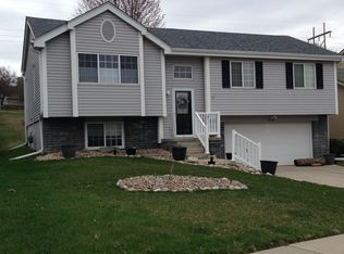 14717 Meredith Ave, Omaha, NE 68116