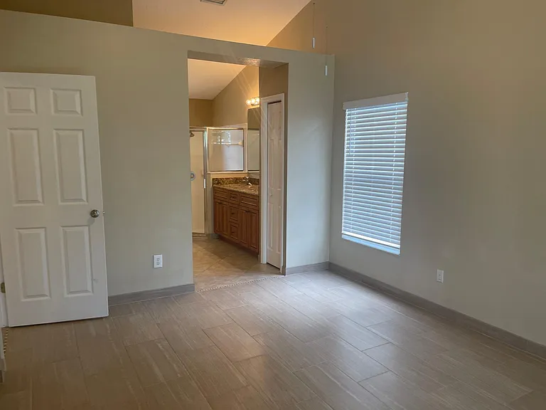 8919 Hannigan Ct — Photo 21