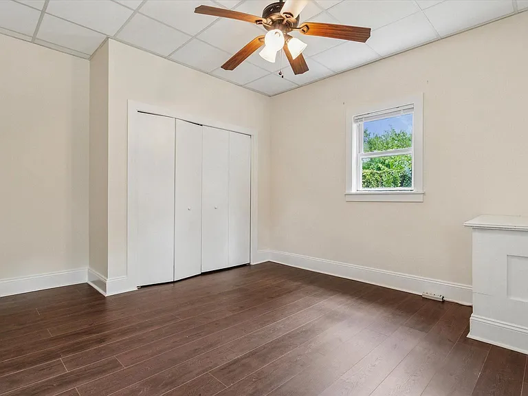 221 Center St — Photo 12