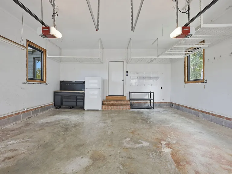 101 Pearson St — Photo 41