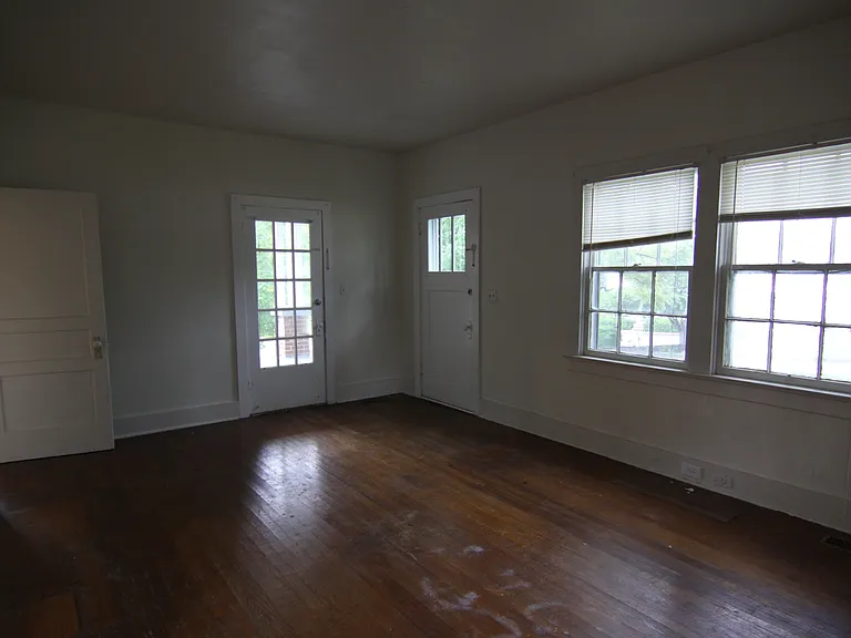251 Forbes Ave — Photo 4