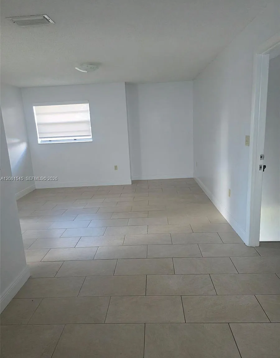 Lawrence Estate Land Co — Photo 1