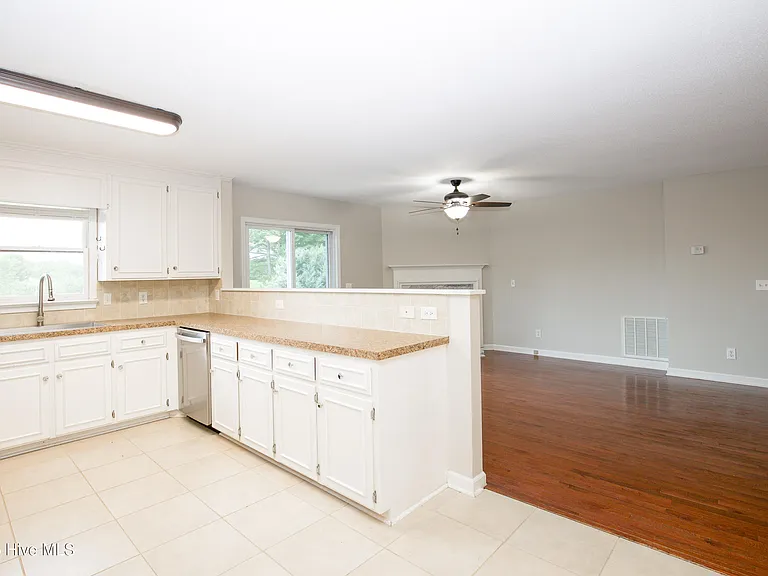 201 Sarason Pl — Photo 13