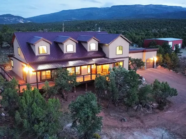 1020 W Hill Top Dr, Teasdale, UT 84773