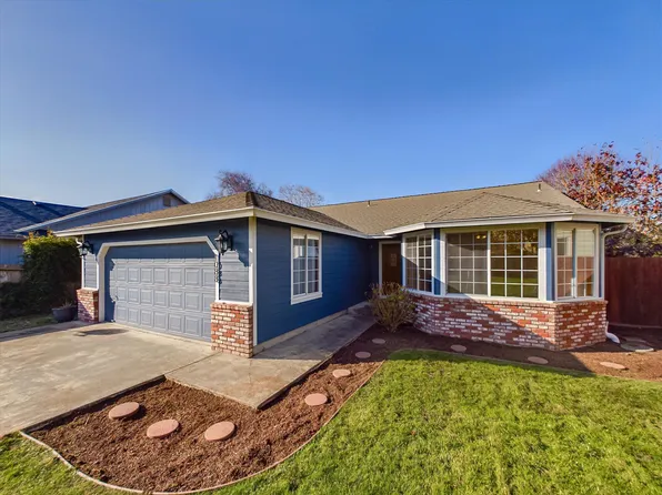 1088 Kinglet Ln, McKinleyville, CA 95519