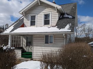 1122 Ferree St, Coraopolis, PA 15108