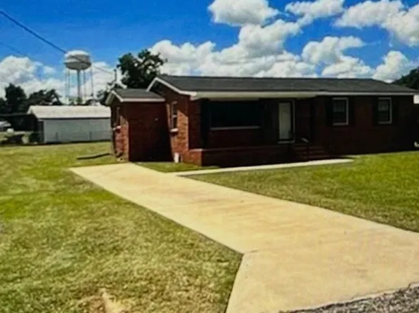 45 Ruth Cir, Cowarts, AL 36321