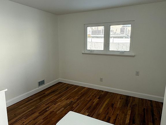 2nd image of 839 Sinclair Ave Floor 1