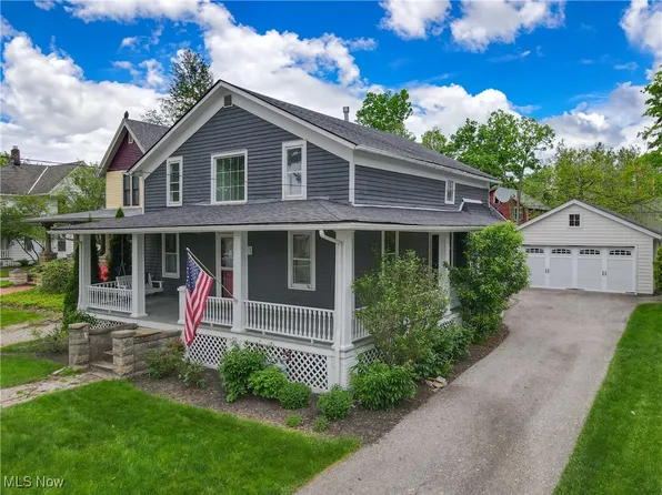 24 Philomethian St, Chagrin Falls, OH 44022