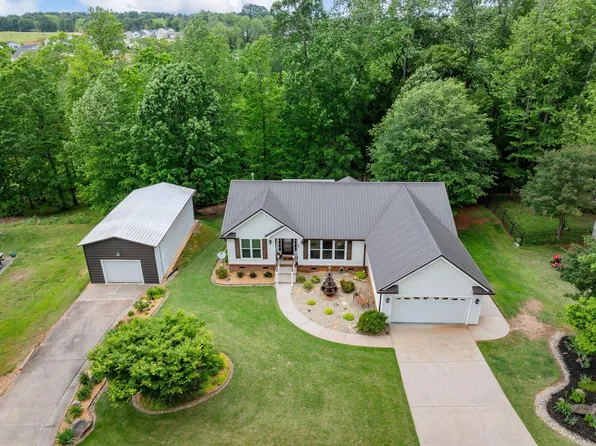 46 Lee St, Lyman, SC 29365