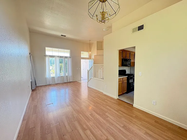 4003 Ews Woods Blvd — Photo 5