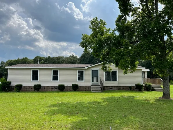 313 Woods Way, Dublin, GA 31021