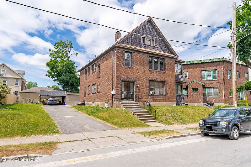 2nd image of 6 View Avenue