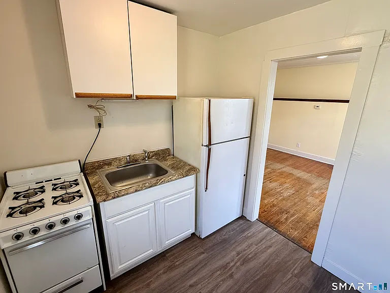 23 Farnham Ave #2 — Photo 9