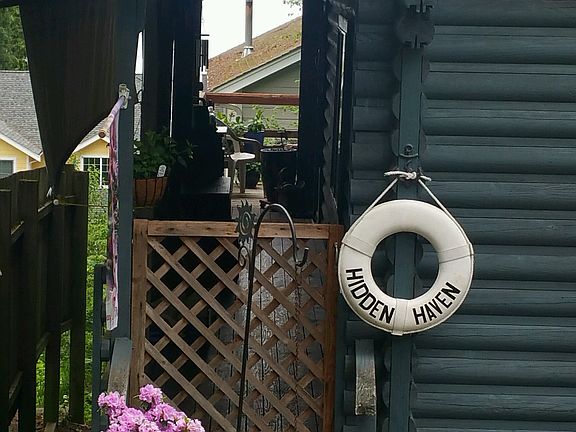 2nd image of 18948 Harris Ave NE