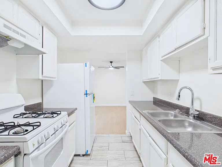 236 S Avenue 55 #C — Photo 6