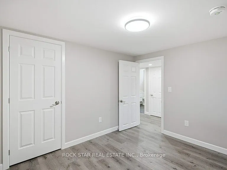 43 Maitland St #LOWER — Photo 15