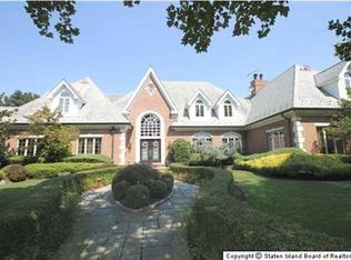 7 Rice Ave, Staten Island, NY 10314