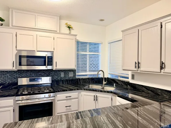 2360 Wicket Avenue, Santa Rosa, CA 95403