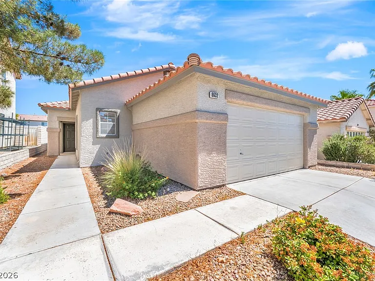 8632 Majestic Pine Ave — Photo 2