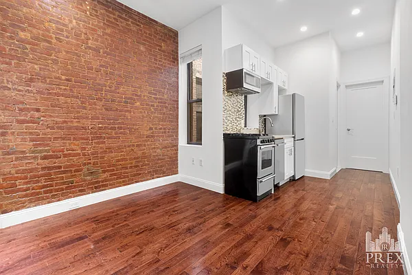 Rented by PREX Realty Corp | media 3
