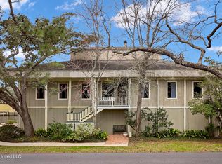 8 Keyser Ln, Gulfport, MS 39507