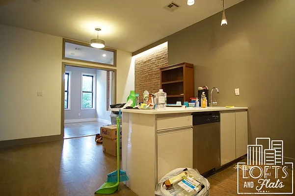 Rented by Lofts and Flats LLC | media 21