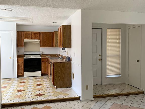 4th image of 3624 Candleknoll Cir