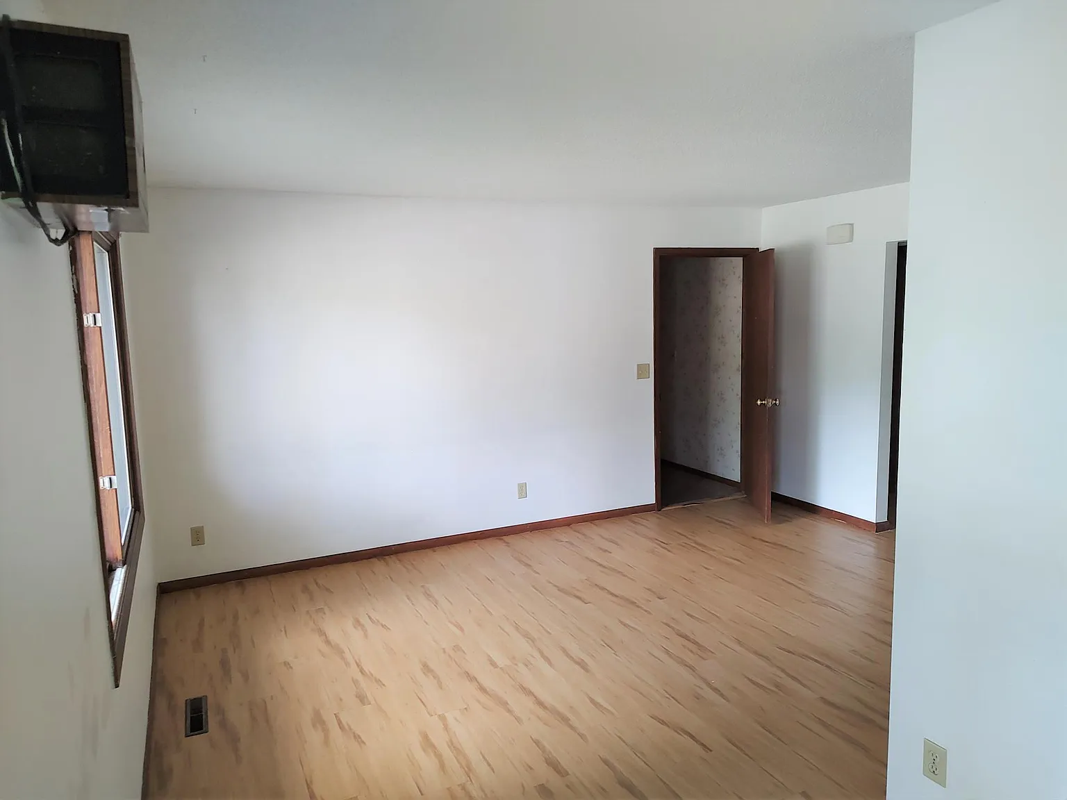 4 bed, 1500 sqft, $2,150 — Photo 4