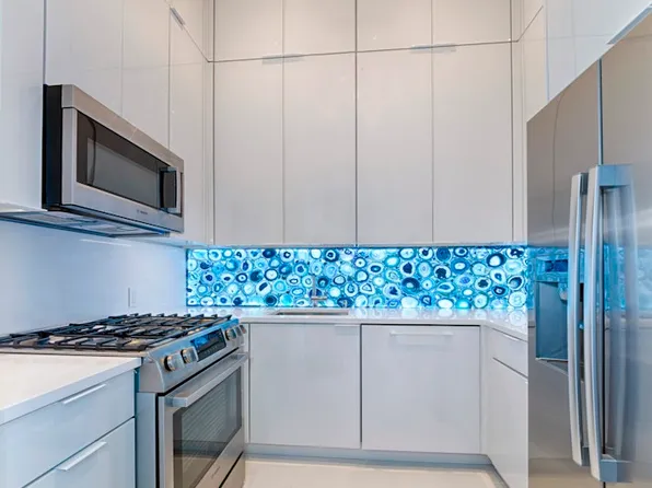 120 East 87th Street R14F image 3 of 17