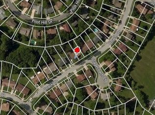 21 Coach Dr, Saint Peters, MO 63376