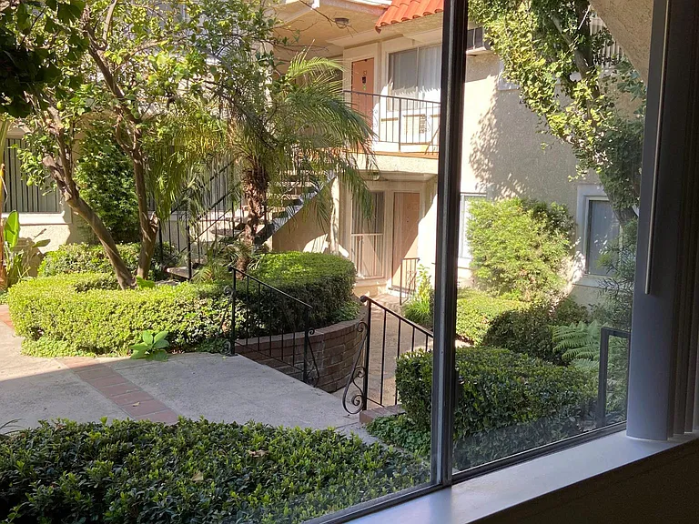 Citronia Landmark — Photo 8