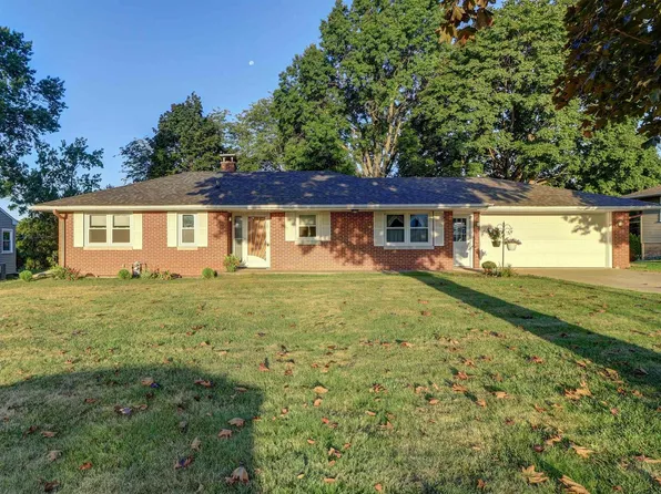 128 Lawrence St, Clinton, IA 52732