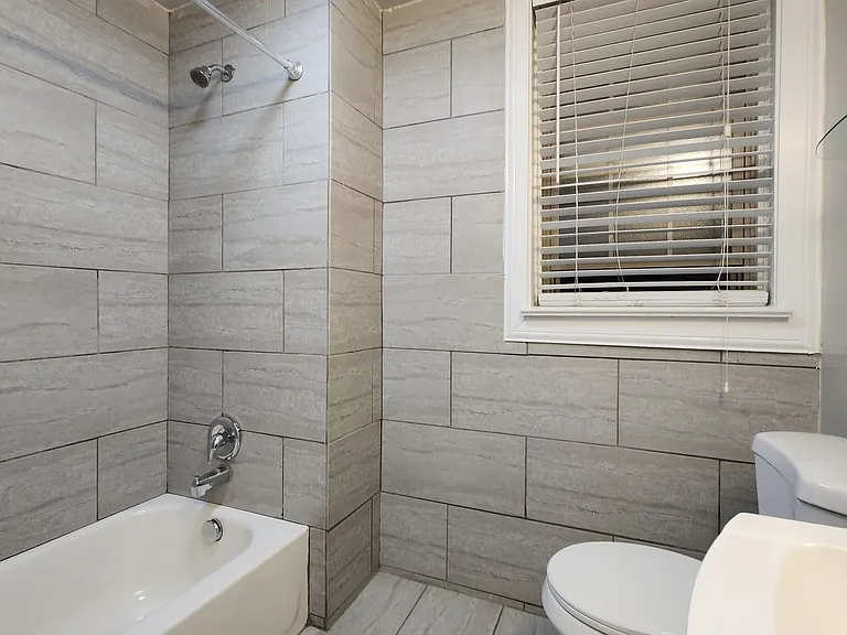 1029 Central Ave - B — Photo 11