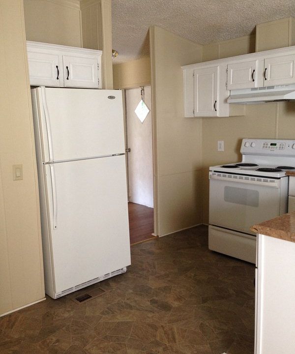 2nd image of 89 Windsor Ln