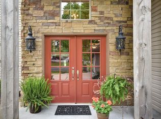 2718 E Seminole St, Springfield, MO 65804