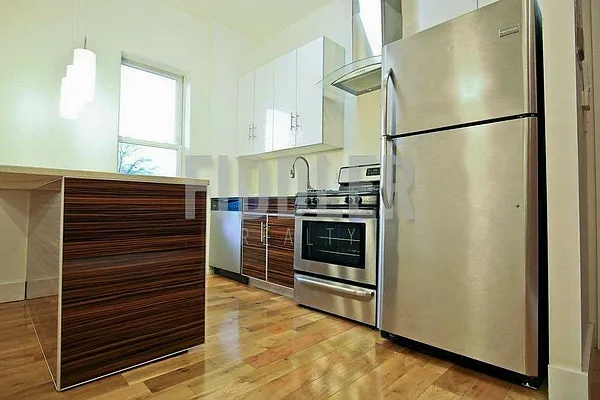 Rented by Fiddler Realty | media 2