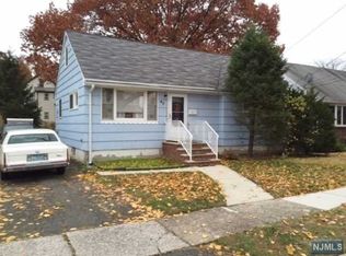 40 Colling Ave, Rochelle Park, NJ 07662