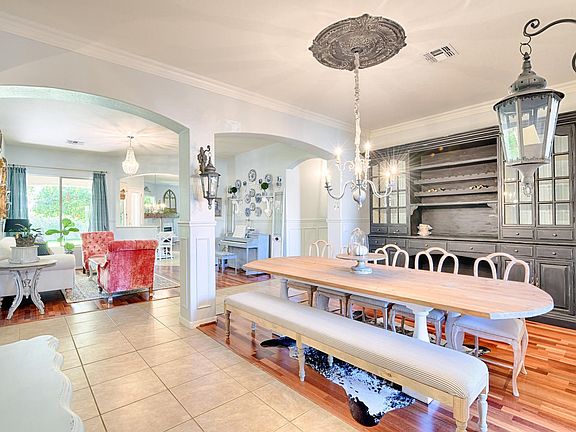 13325 W Montebello Ave-large-003-2-Dinin