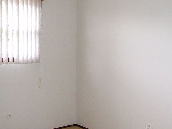 5th image of 16449 Blair Ln