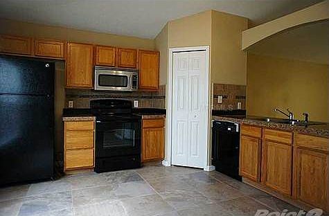 3rd image of 1705 Pompano Dr