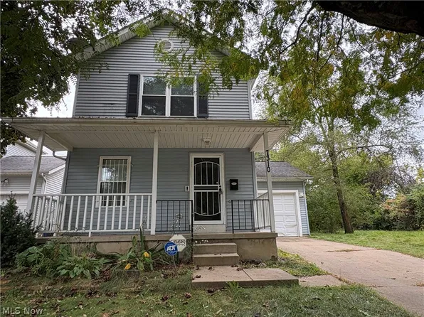 7310 Colfax Rd, Cleveland, OH 44104