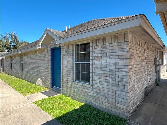 3rd image of 2220 W Candlelight Ln #3