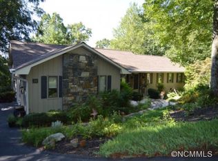 10 Masters Crest Dr, Etowah, NC 28729