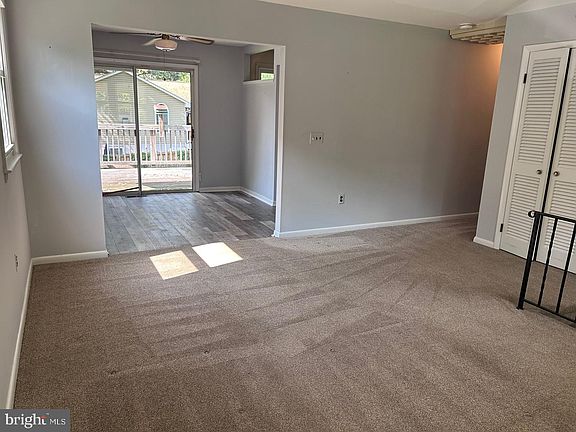 5th image of 966 Saint Margarets Dr