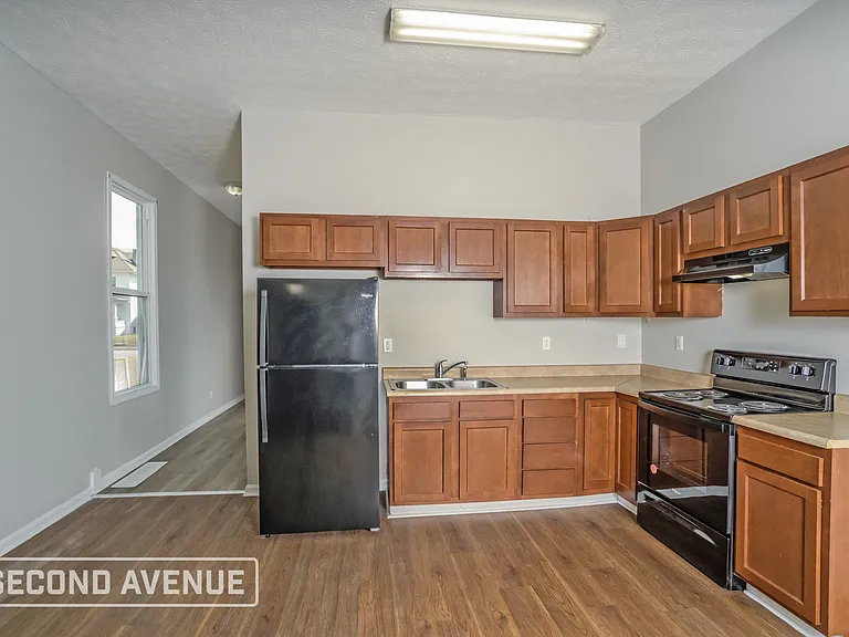 4521 W Market St — Photo 4